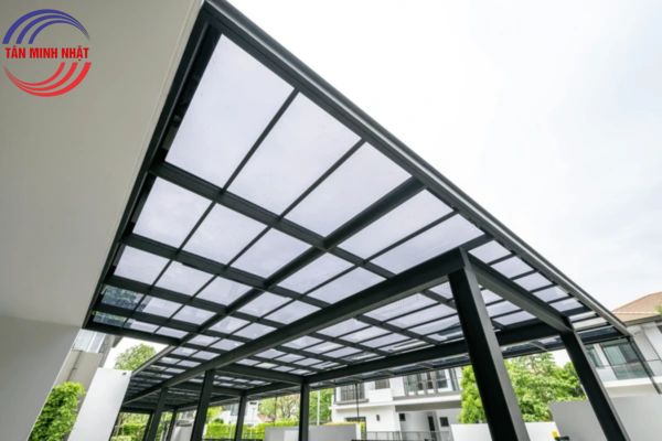 công trình tấm che mái polycarbonate