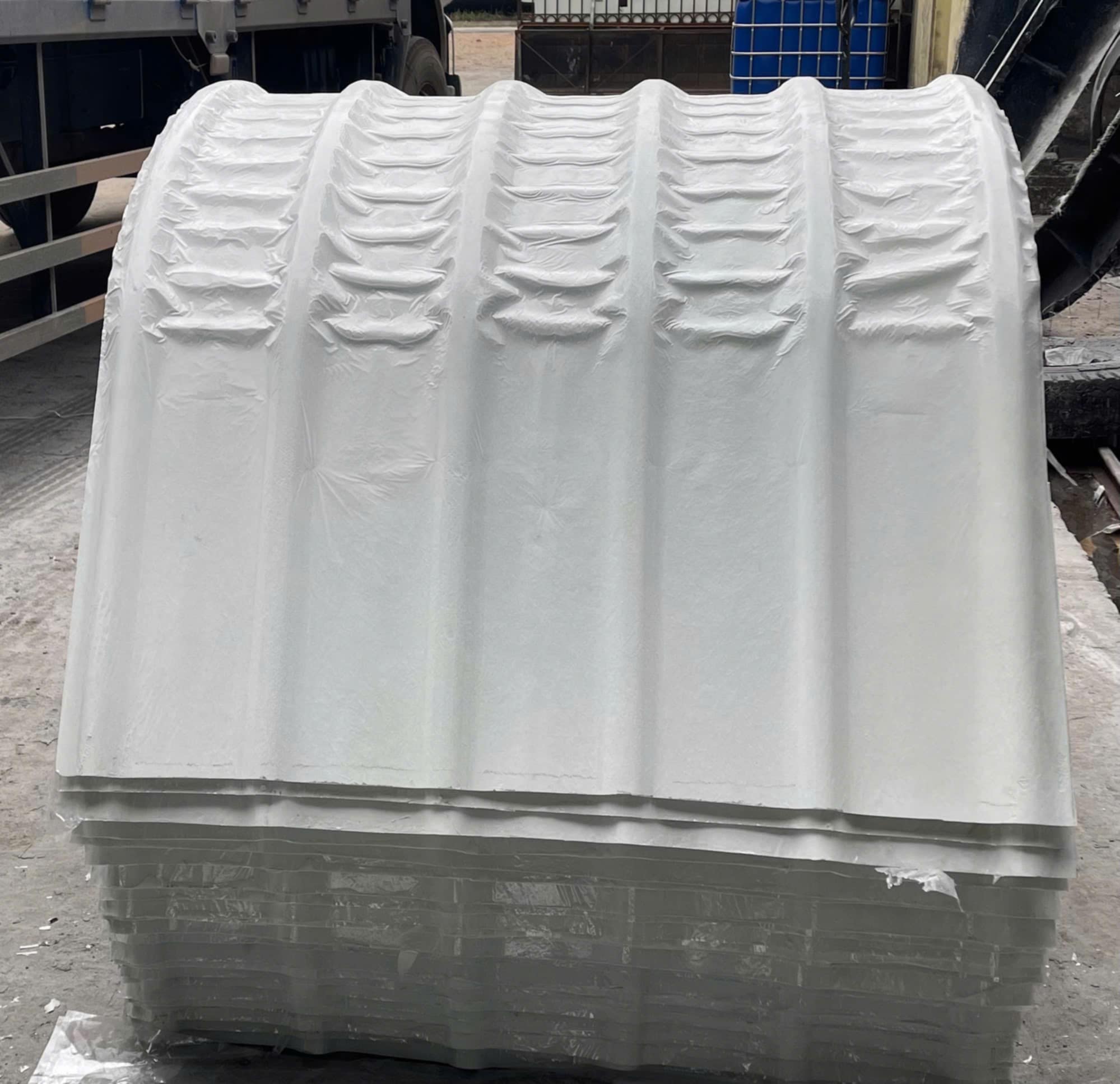 tôn nhựa composite uốn vòm 6 sóng dầy 1.5mm
